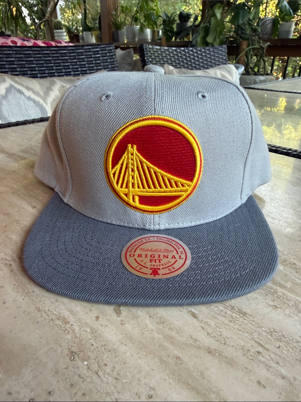Mitchell & Ness Gray Snapback Hat with Red and Yellow Golden State Warriors Logo